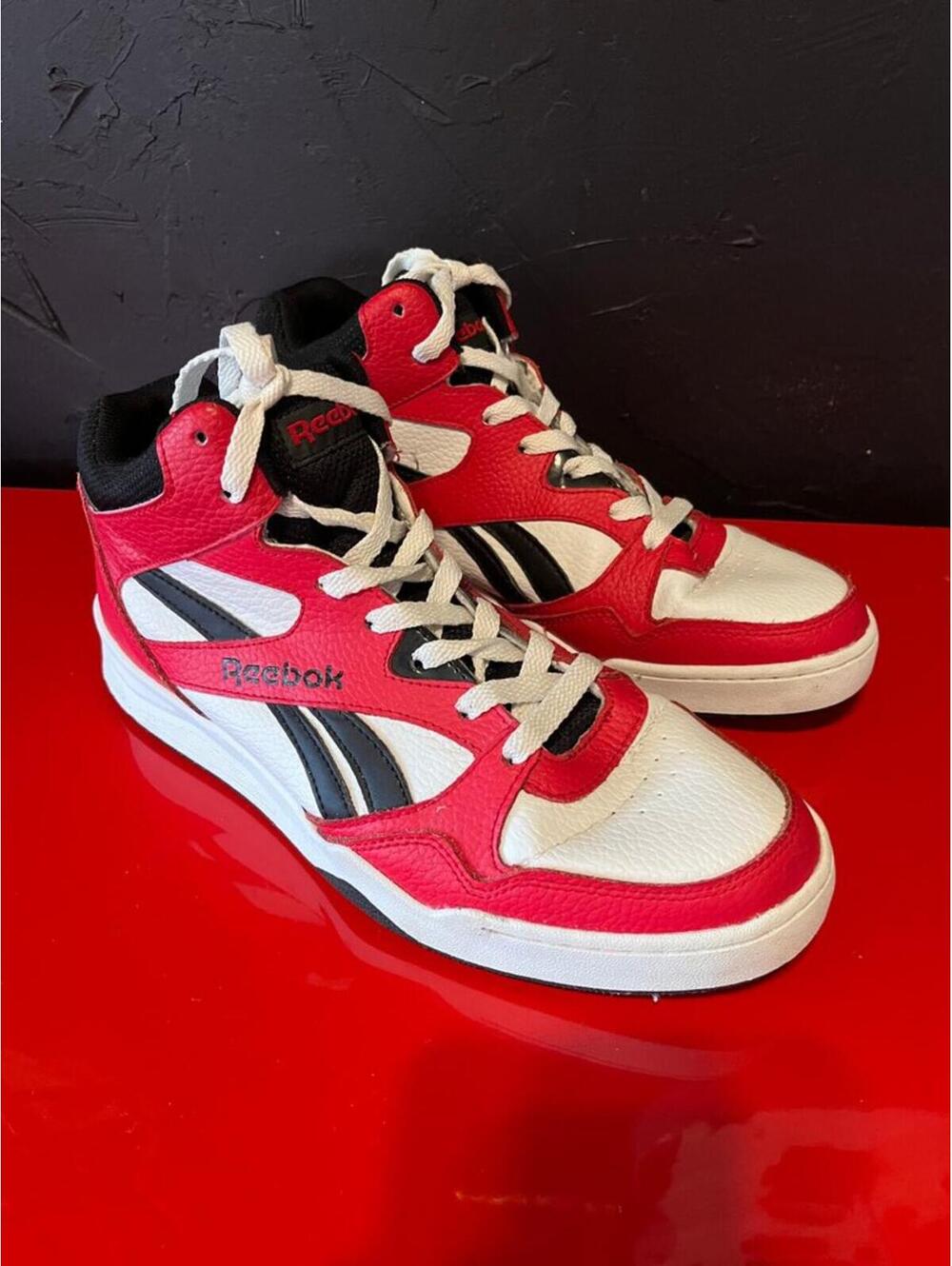 Vintage Reebok High-Top Sneakers SZ 9.5
